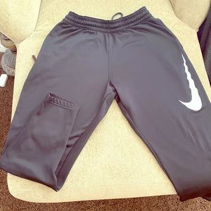 Workout pants